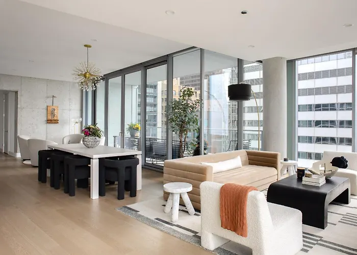 Premier Penthouses And With Captivating Views Of Millennium Park Apartment *