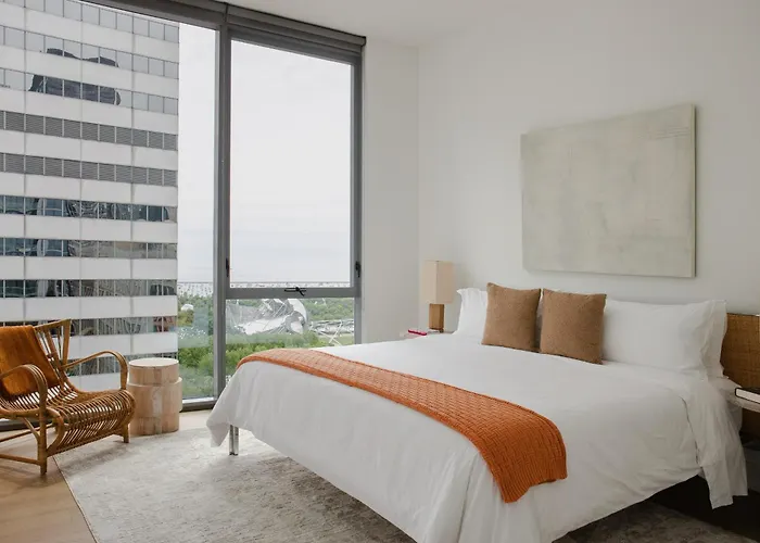 Premier Penthouses And With Captivating Views Of Millennium Park Apartment *