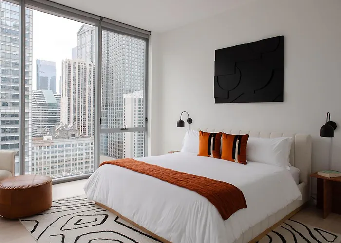 Premier Penthouses And With Captivating Views Of Millennium Park Apartment *