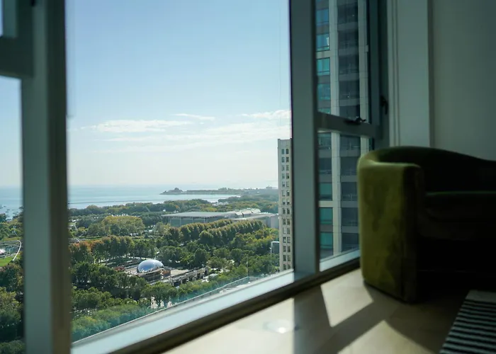 Premier Penthouses And With Captivating Views Of Millennium Park *
