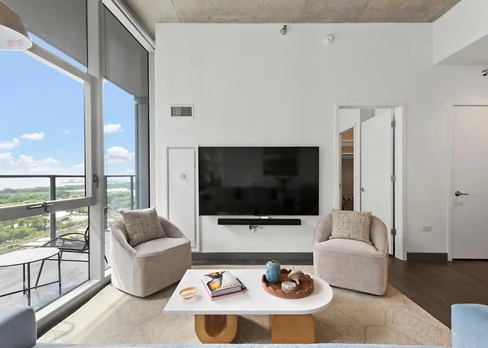 Premier Penthouses And With Captivating Views Of Millennium Park *