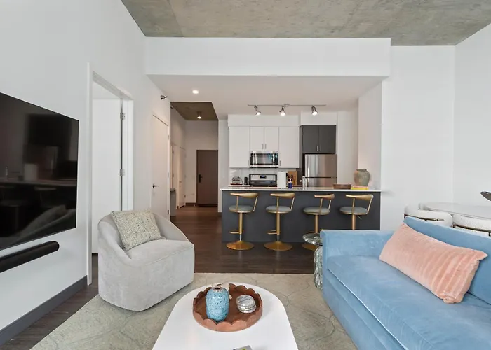 Premier Penthouses And With Captivating Views Of Millennium Park *