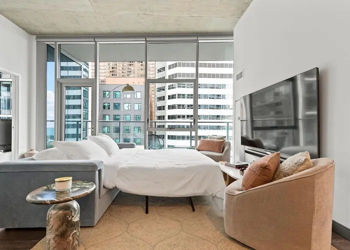Apartment Premier Penthouses And With Captivating Views Of Millennium Park